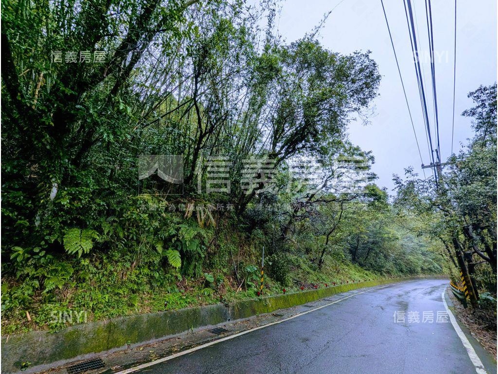 萬里區臨大馬路土地房屋室內格局與周邊環境