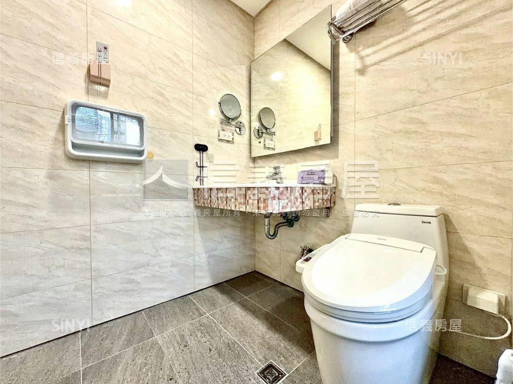 近中國醫，公園四房平車房屋室內格局與周邊環境