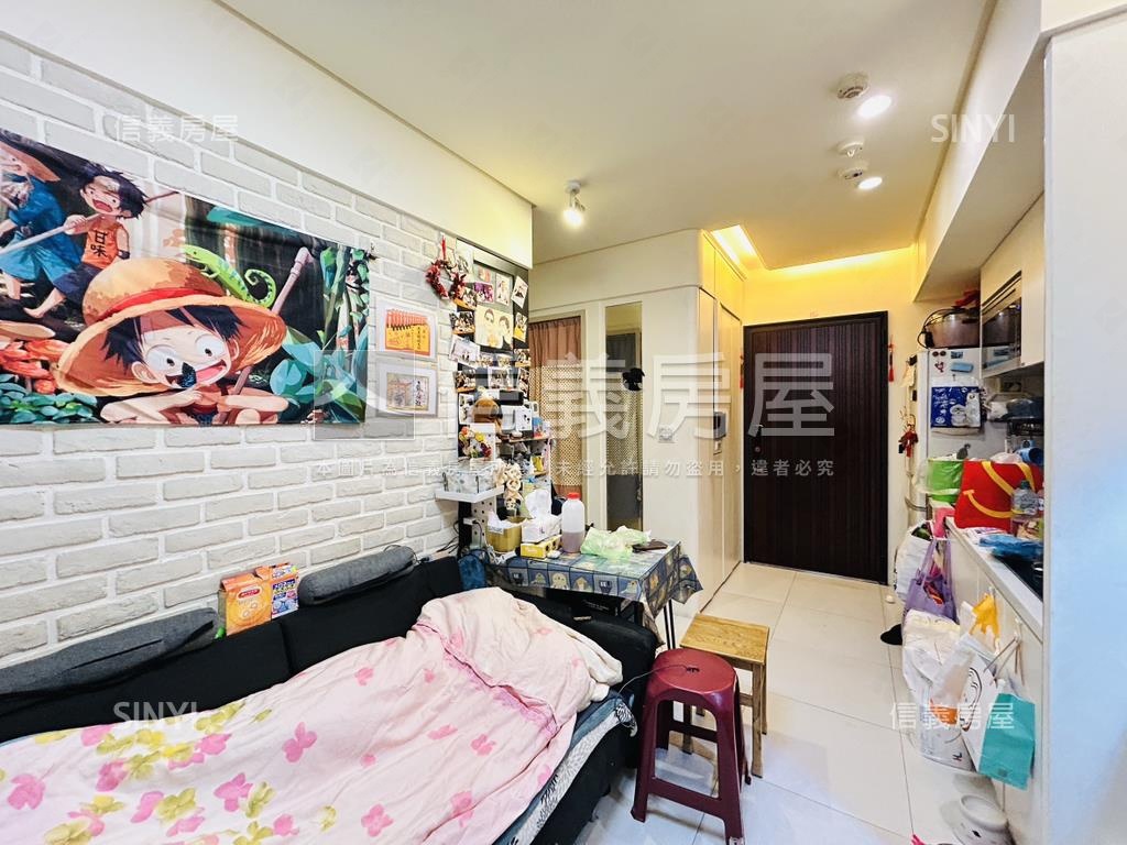 專任禮築臻藏兩房車位房屋室內格局與周邊環境