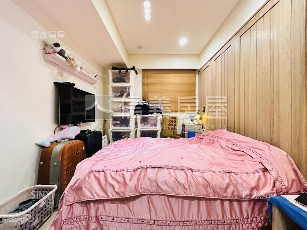 專任禮築臻藏兩房車位房屋室內格局與周邊環境