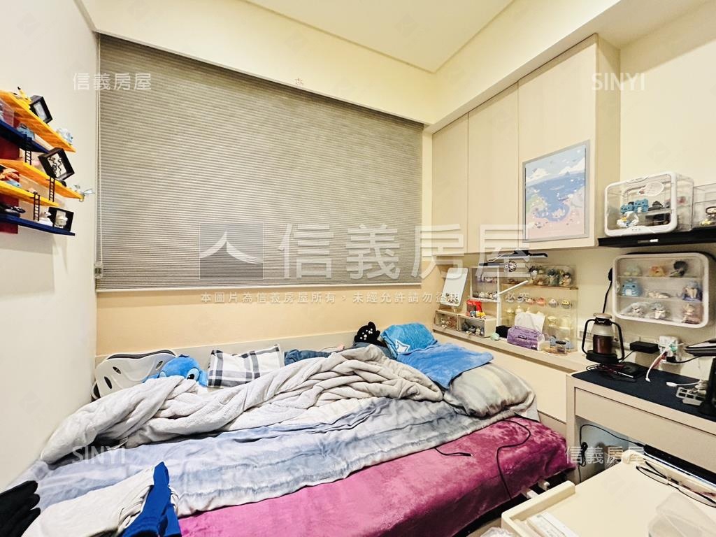 專任禮築臻藏兩房車位房屋室內格局與周邊環境