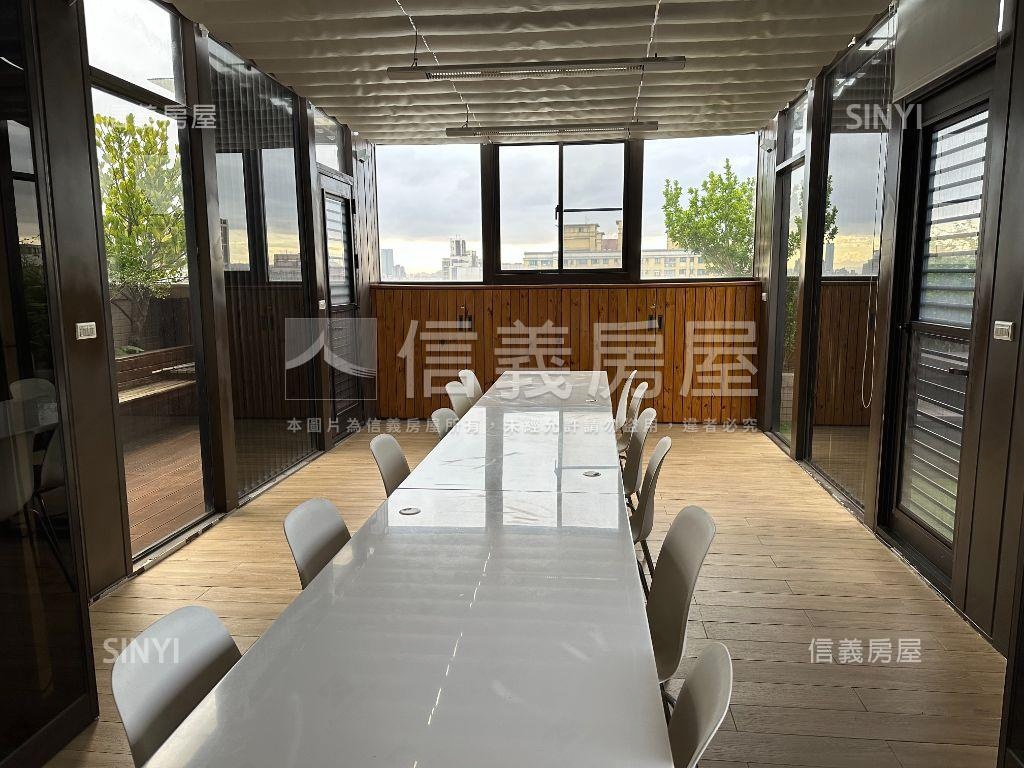 專任禮築臻藏兩房車位房屋室內格局與周邊環境