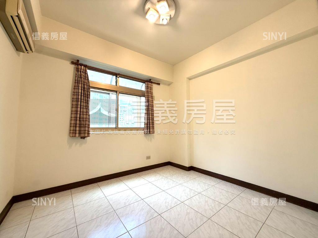 江子翠名人居三房車位房屋室內格局與周邊環境