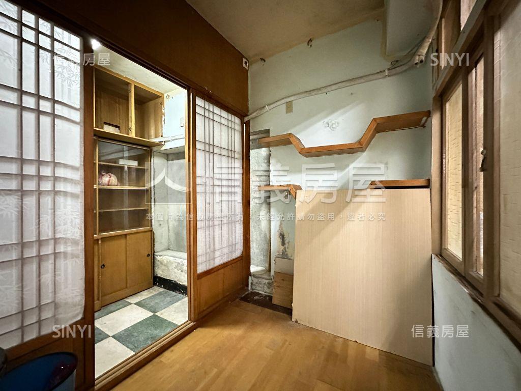 伊通街稀有釋出金店面房屋室內格局與周邊環境