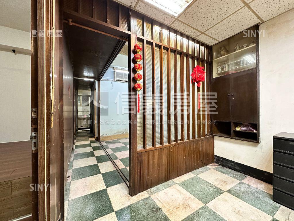 伊通街稀有釋出金店面房屋室內格局與周邊環境