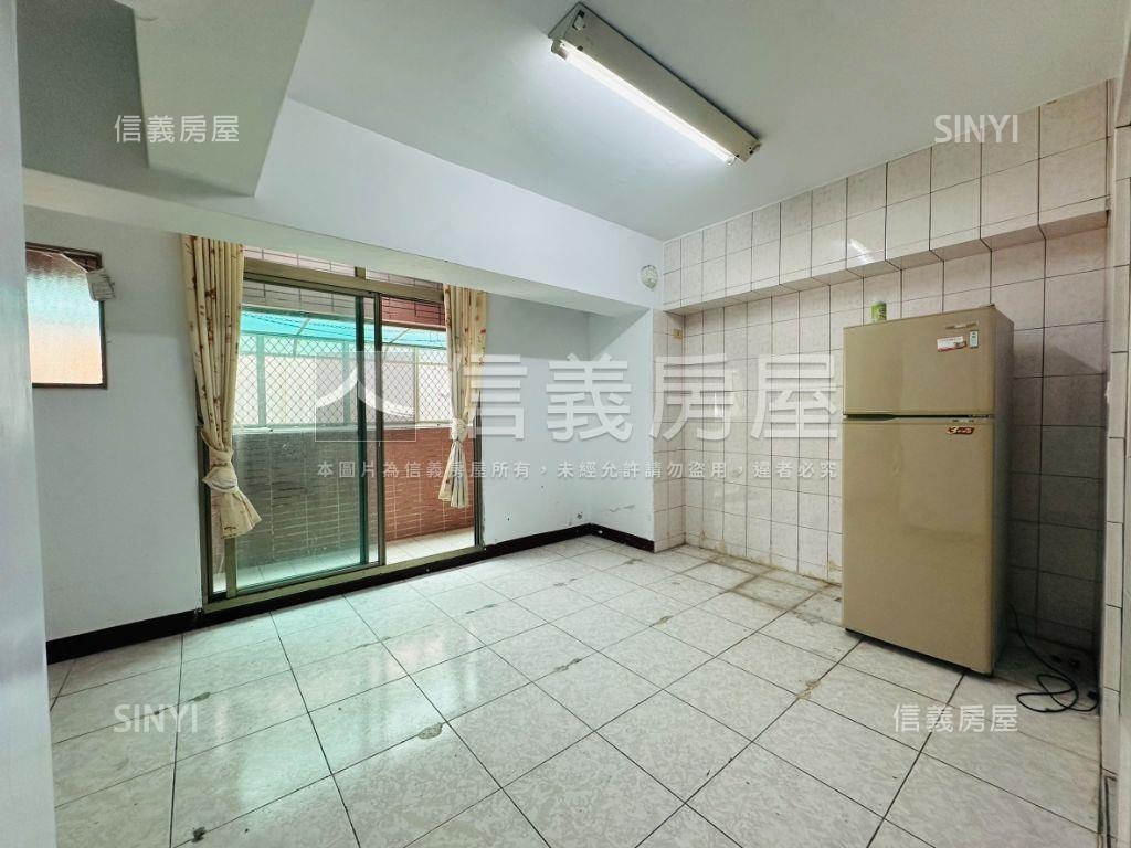 熱鬧東區精美４房房屋室內格局與周邊環境