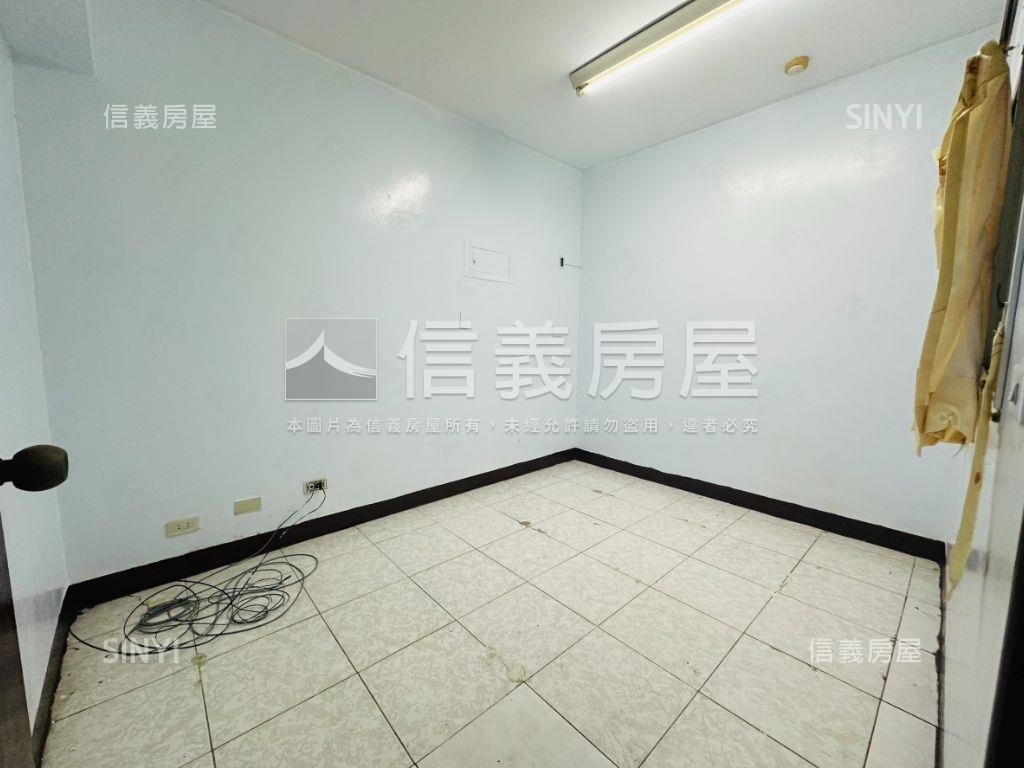 熱鬧東區精美４房房屋室內格局與周邊環境