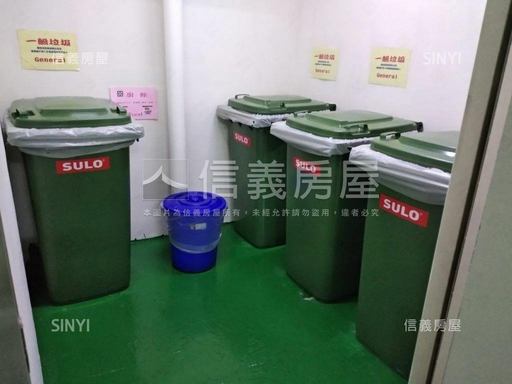 高樓溫馨璀璨高樓房屋室內格局與周邊環境