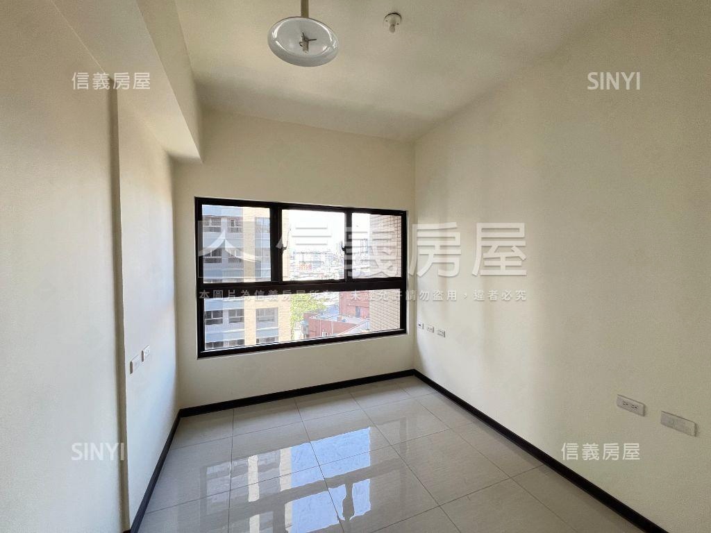 新埔英倫邊間２房房屋室內格局與周邊環境