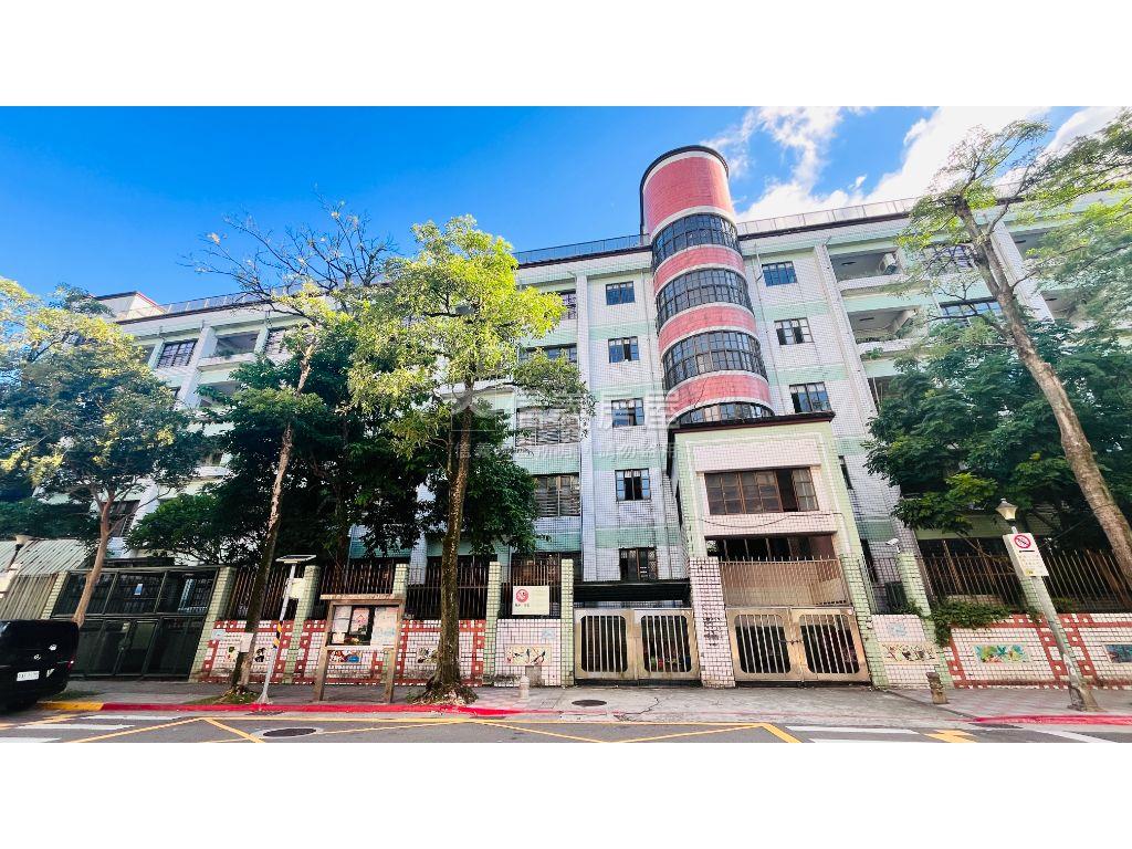 學校好近東湖一樓房屋室內格局與周邊環境