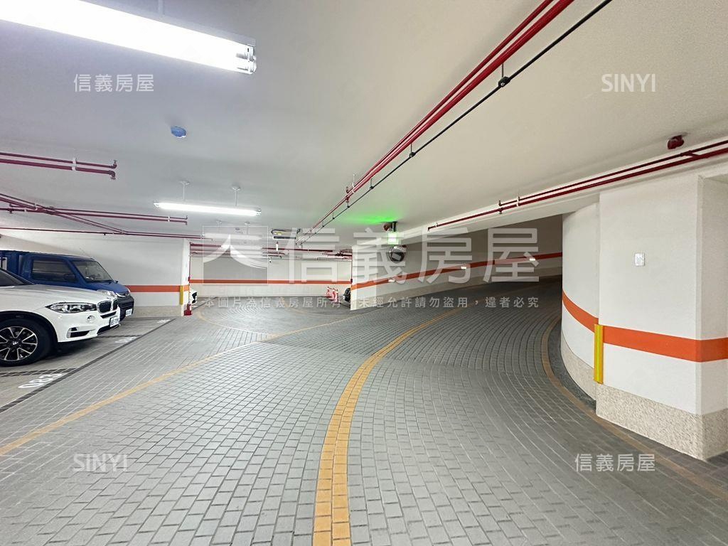 ⭐向陽上冠．２房１室坡平房屋室內格局與周邊環境