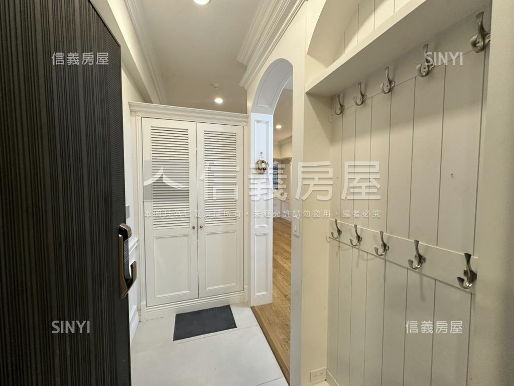 ＮＹ２１美式裝潢漂亮三房房屋室內格局與周邊環境