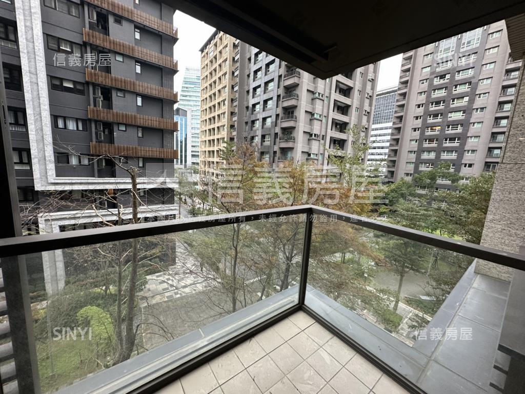 ＮＹ２１美式裝潢漂亮三房房屋室內格局與周邊環境