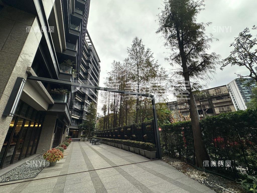 ＮＹ２１美式裝潢漂亮三房房屋室內格局與周邊環境