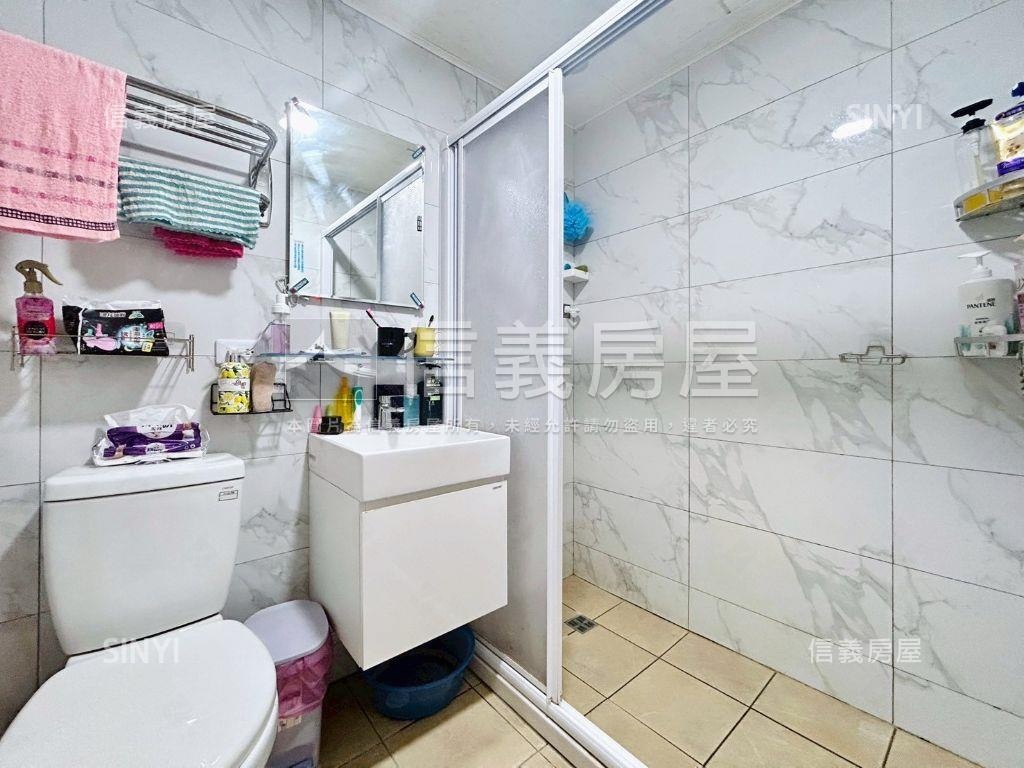 愛的世界稀有釋出三房平車房屋室內格局與周邊環境