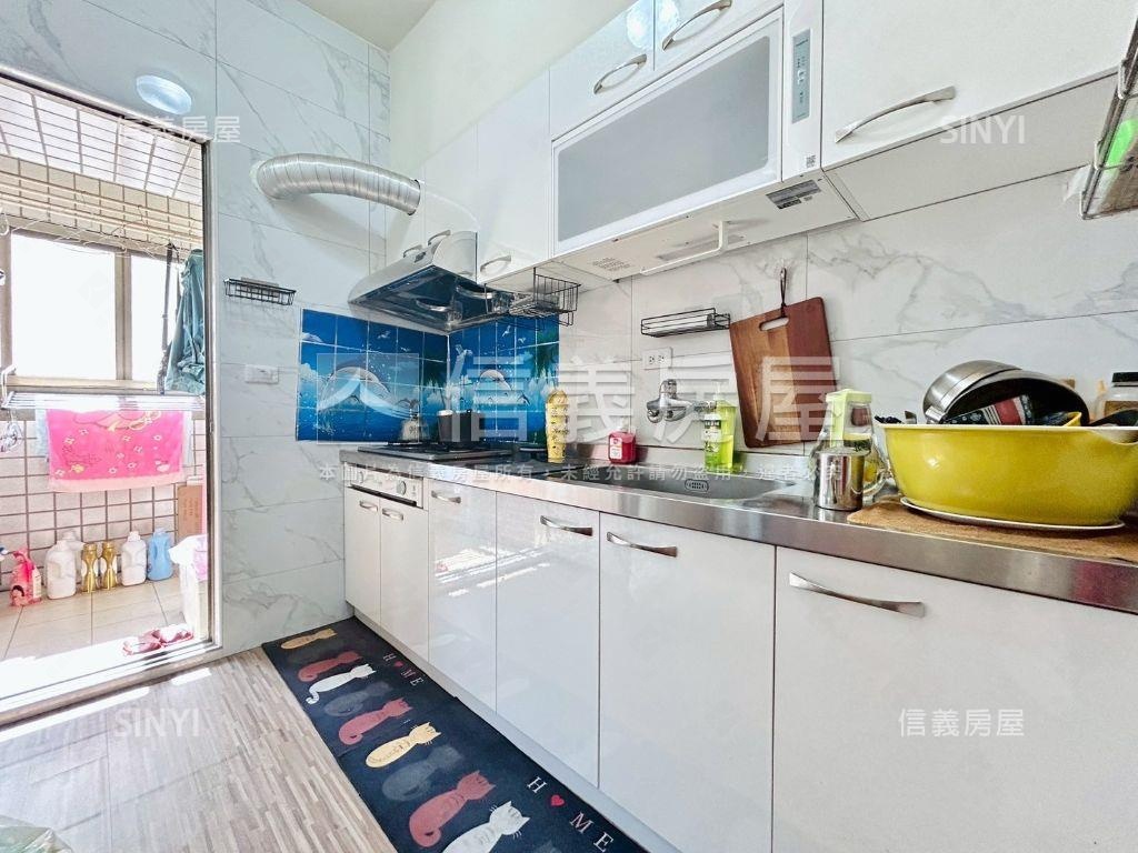 愛的世界稀有釋出三房平車房屋室內格局與周邊環境
