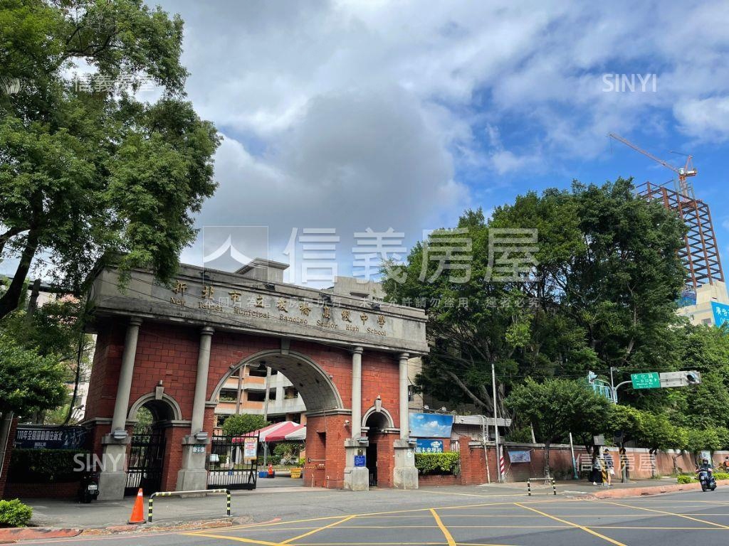 世代傳承☆館前東路透店房屋室內格局與周邊環境
