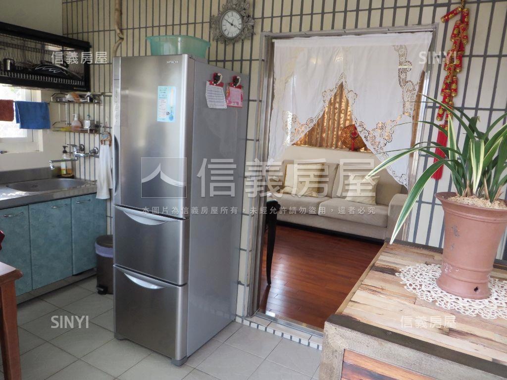 忠誠欒樹電梯頂加房屋室內格局與周邊環境