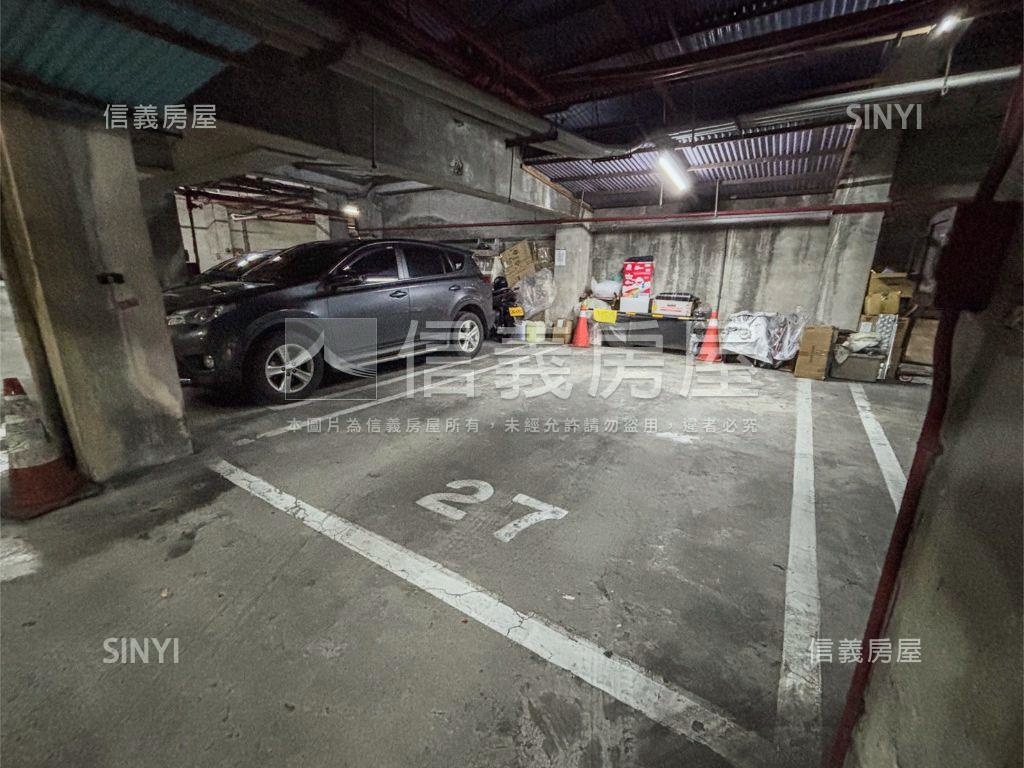 忠誠欒樹電梯頂加房屋室內格局與周邊環境