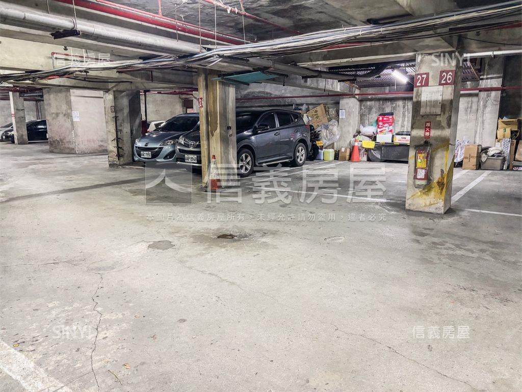 忠誠欒樹電梯頂加房屋室內格局與周邊環境