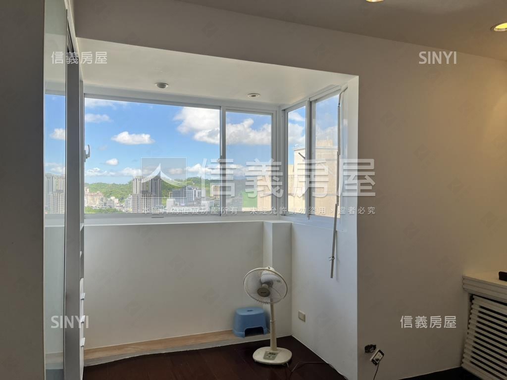 萬芳美景車庫透天房屋室內格局與周邊環境