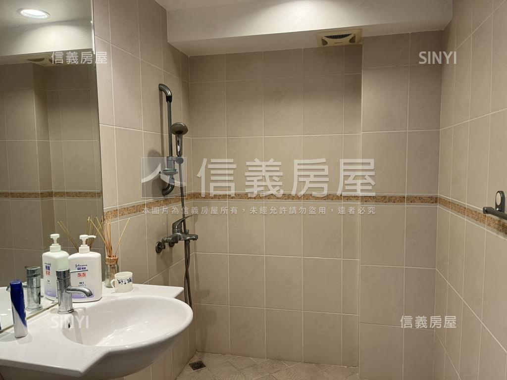 萬芳美景車庫透天房屋室內格局與周邊環境