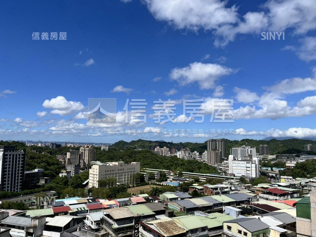 萬芳美景車庫透天房屋室內格局與周邊環境