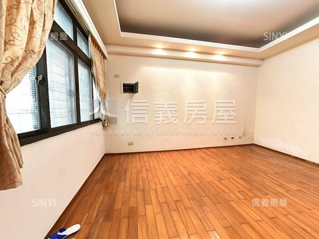 五期｜近好市多東興路透天房屋室內格局與周邊環境