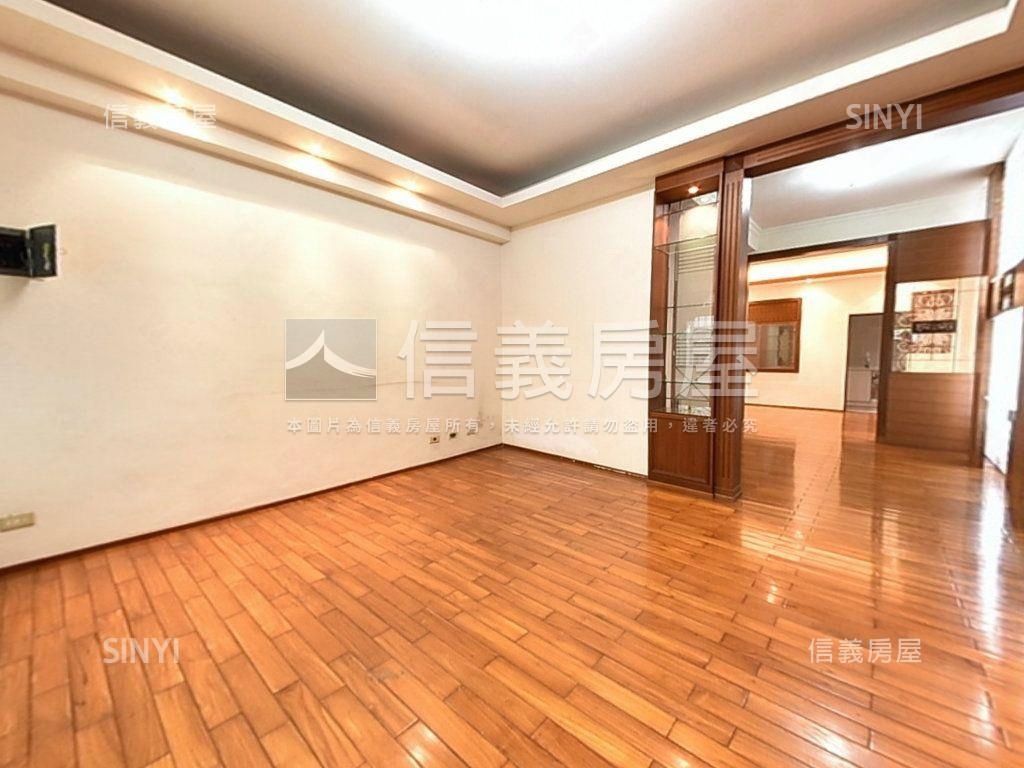 五期｜近好市多東興路透天房屋室內格局與周邊環境