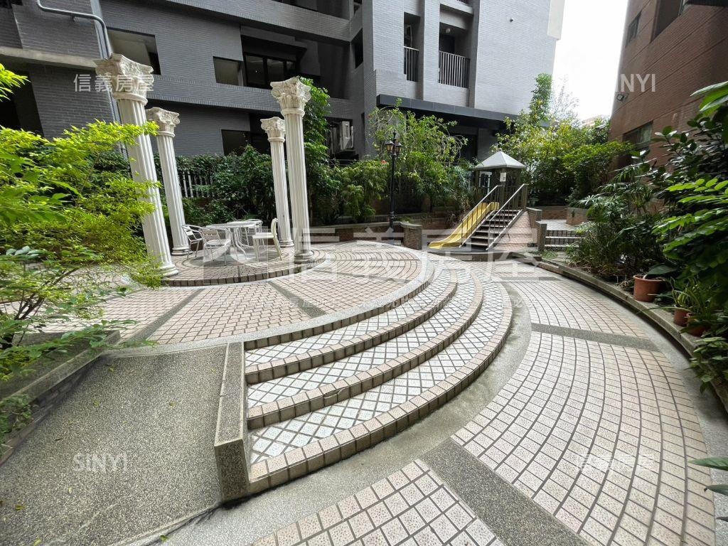 早安公園入門玄關宅房屋室內格局與周邊環境