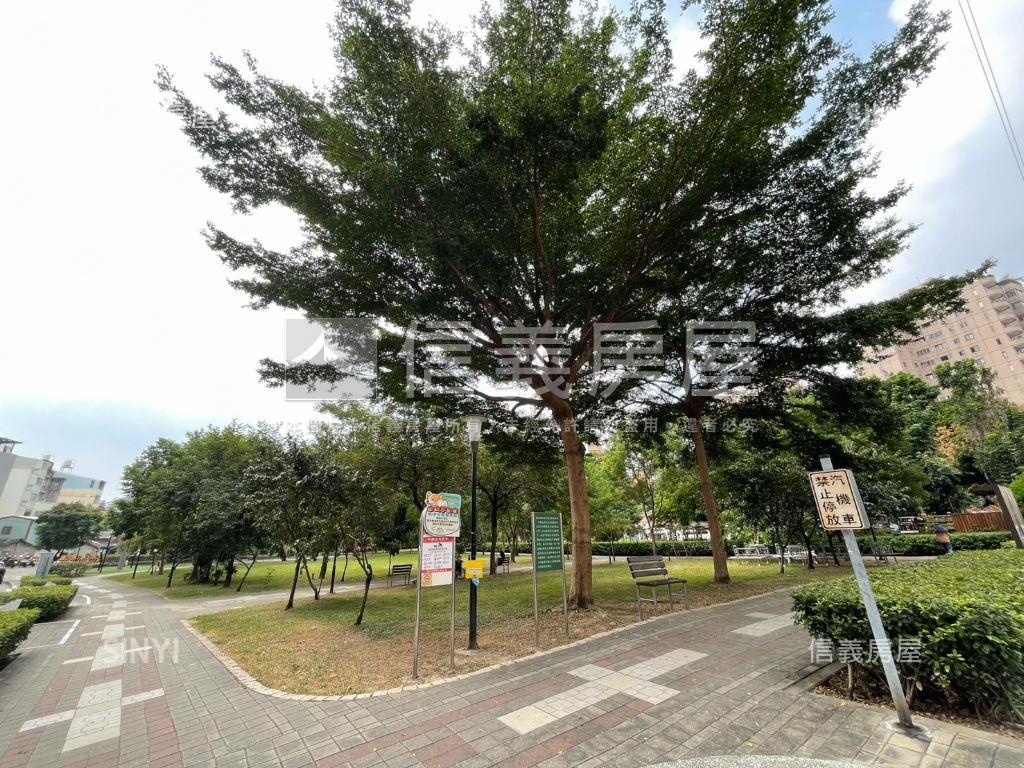 早安公園入門玄關宅房屋室內格局與周邊環境