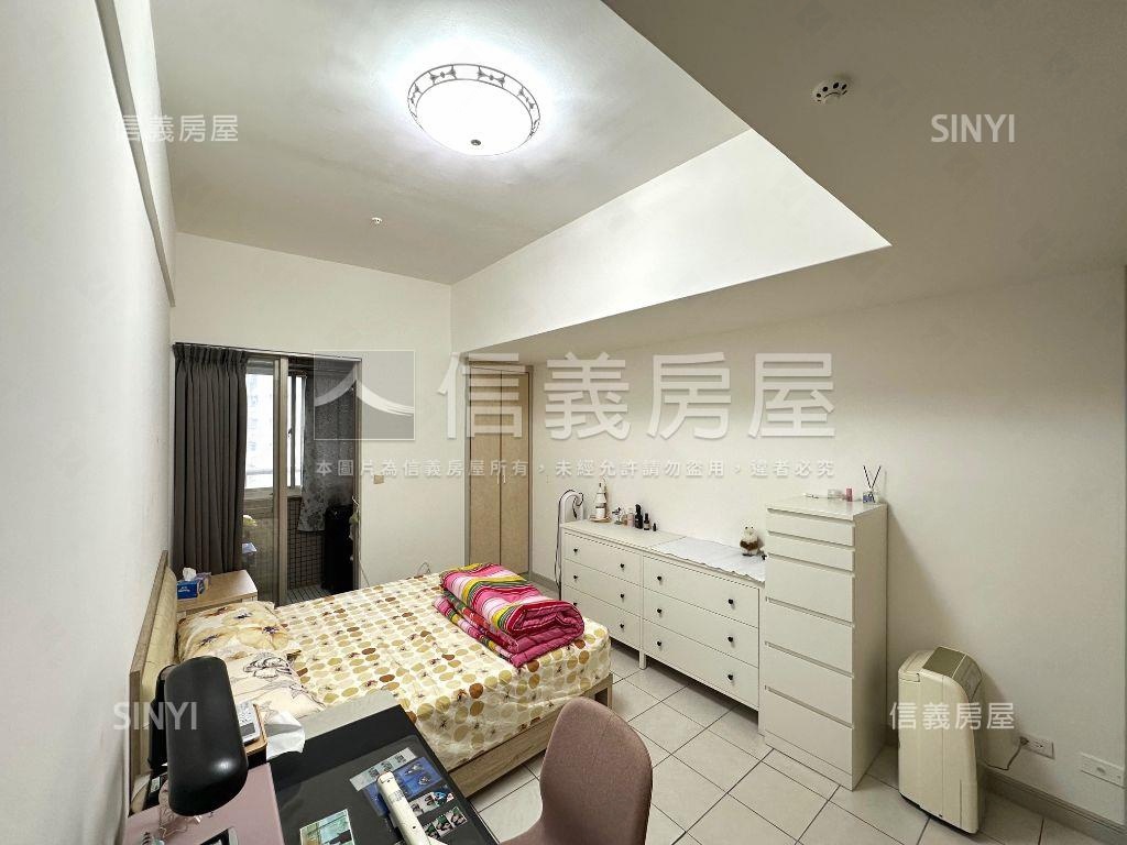 康詩丹郡高樓美景４房房屋室內格局與周邊環境