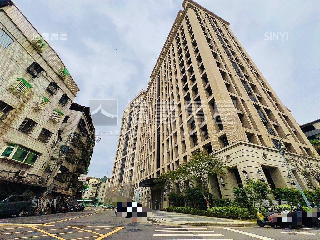 世界邊間高樓電梯三房車位房屋室內格局與周邊環境