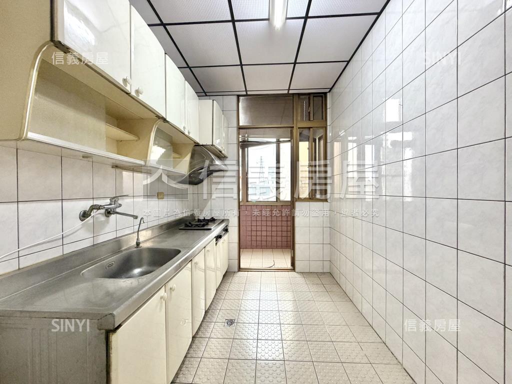 金太陽｜永寧捷運口房屋室內格局與周邊環境