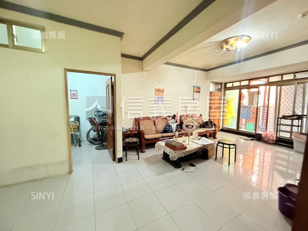 成家首選稀有三樓釋出房屋室內格局與周邊環境