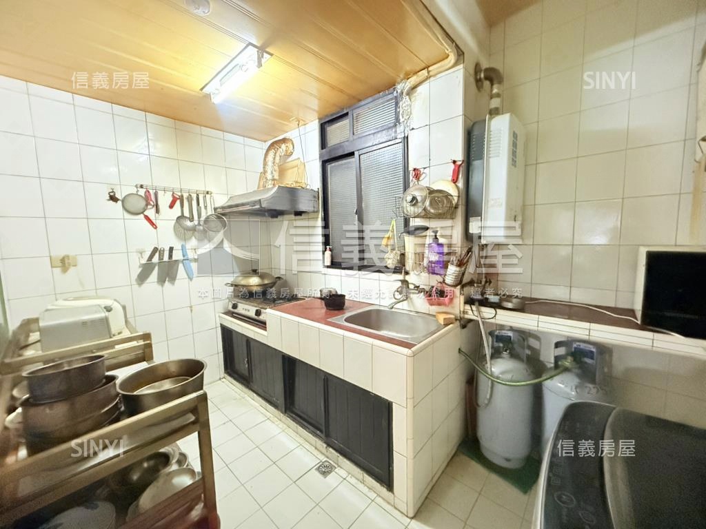 成家首選稀有三樓釋出房屋室內格局與周邊環境