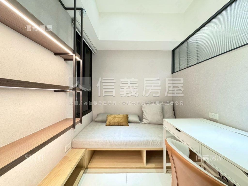 鳳凰冠三房車位精裝美宅房屋室內格局與周邊環境