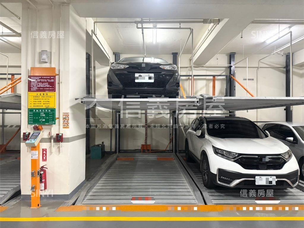 鳳凰冠三房車位精裝美宅房屋室內格局與周邊環境