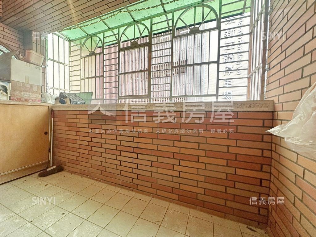 一品華廈稀有釋出房屋室內格局與周邊環境