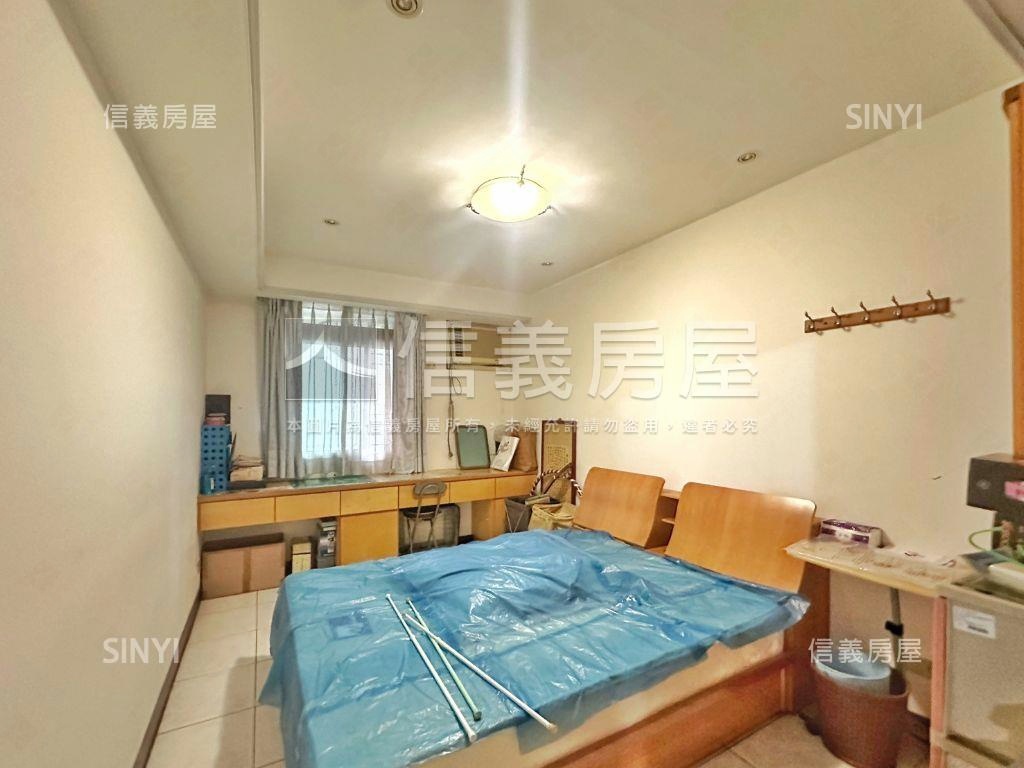 一品華廈稀有釋出房屋室內格局與周邊環境