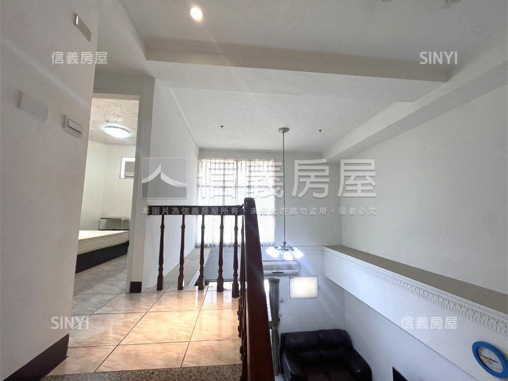 麗池樓中樓頂樓三房車位房屋室內格局與周邊環境