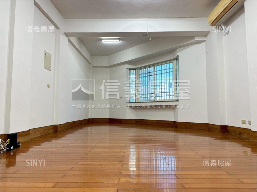 安昌街經典角窗店面住家房屋室內格局與周邊環境