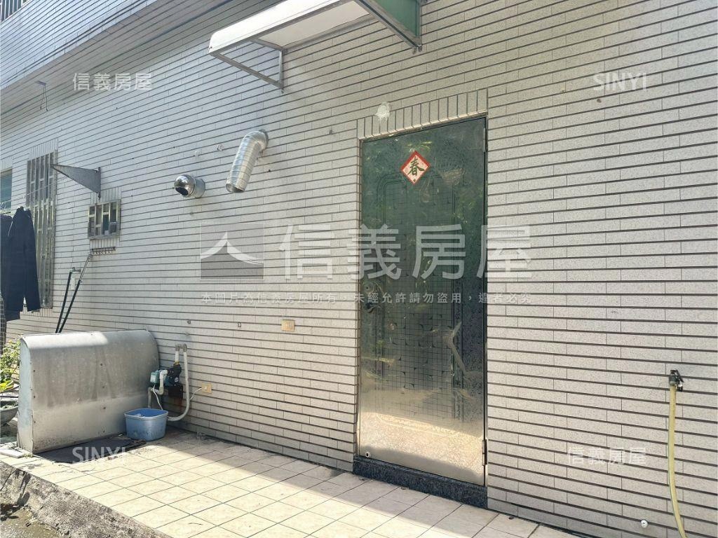 安昌街經典角窗店面住家房屋室內格局與周邊環境