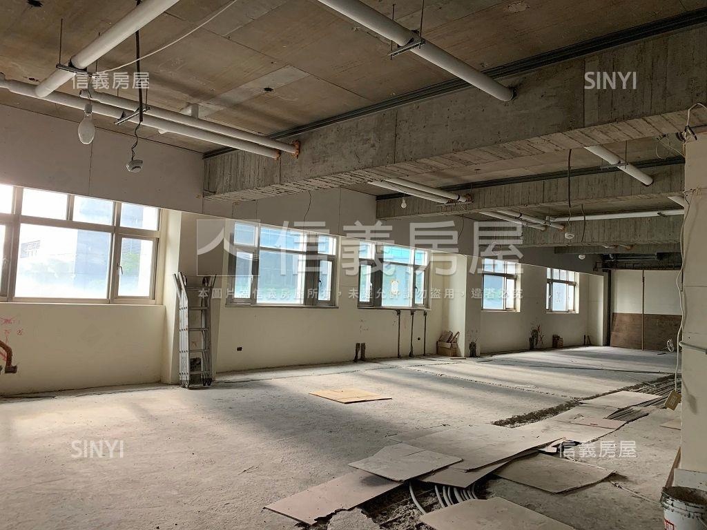 內科整棟企業總部房屋室內格局與周邊環境