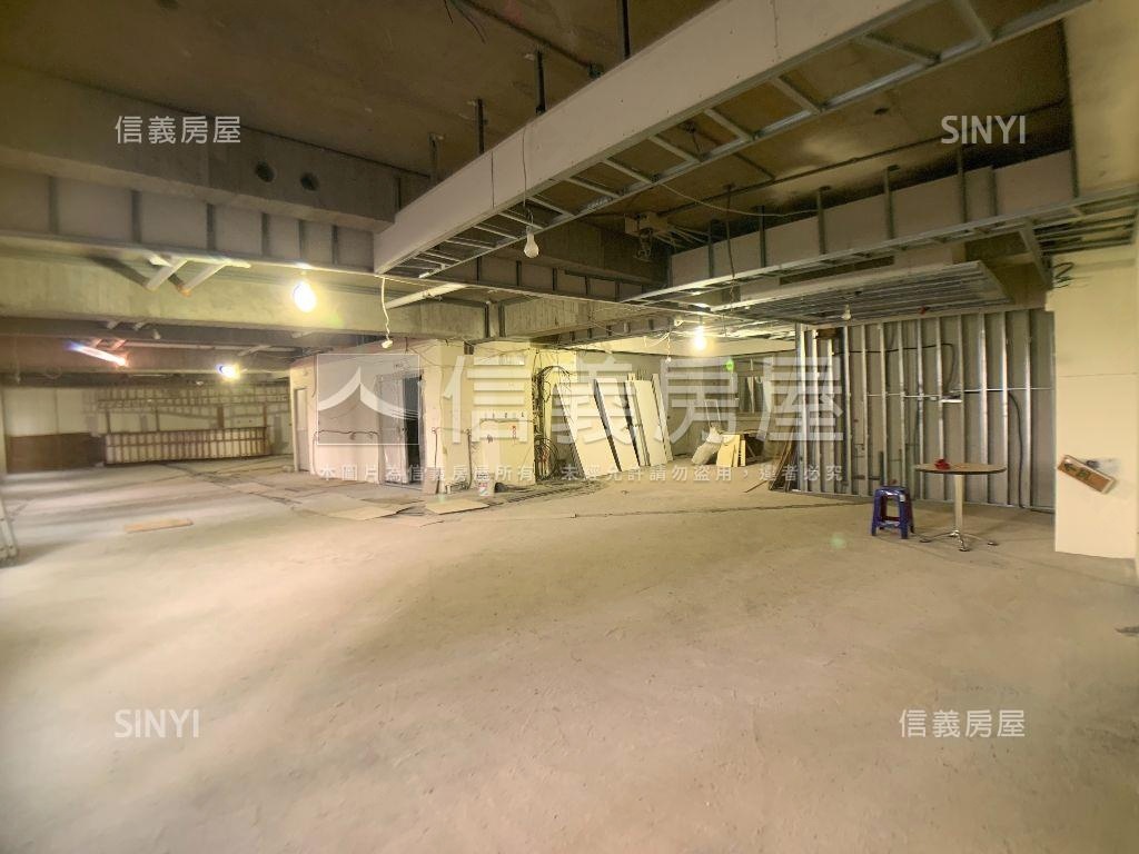 內科整棟企業總部房屋室內格局與周邊環境