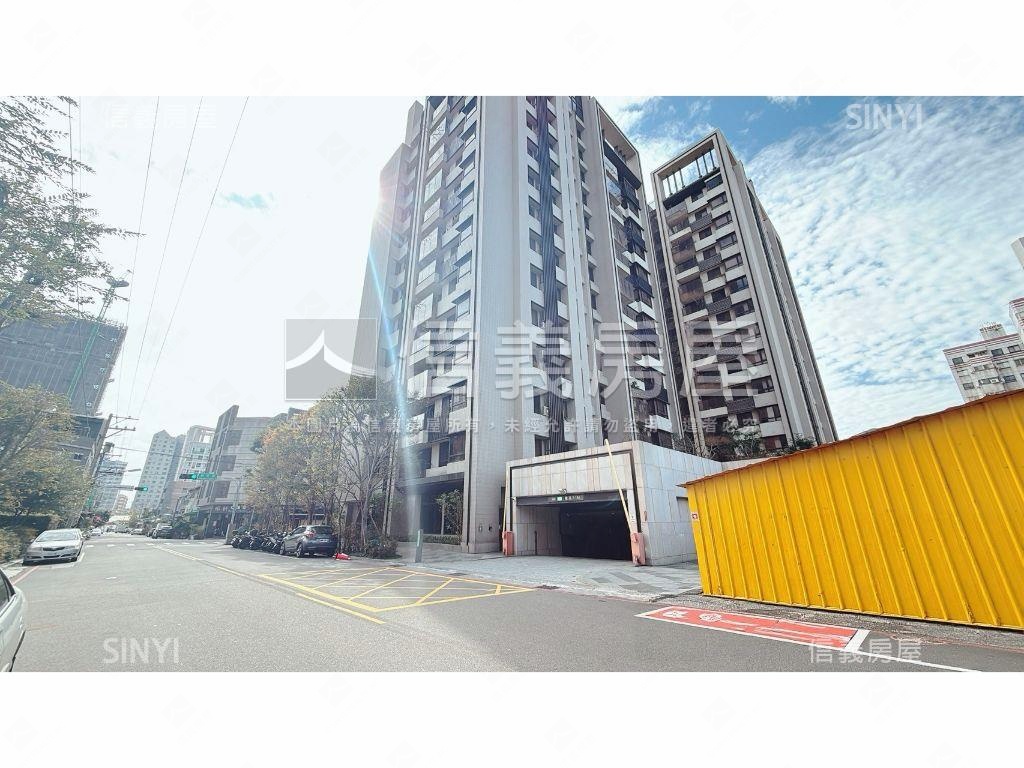 國聚之界溫馨三房平車房屋室內格局與周邊環境