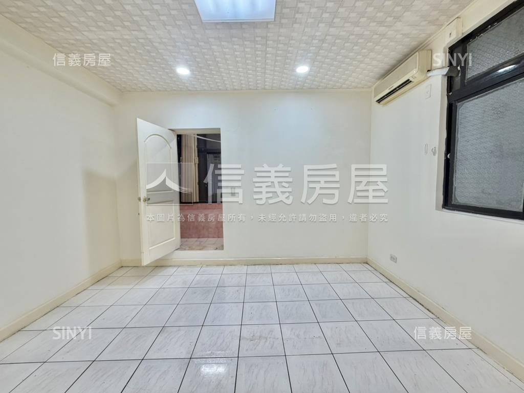 新板特區邊間方正二樓房屋室內格局與周邊環境