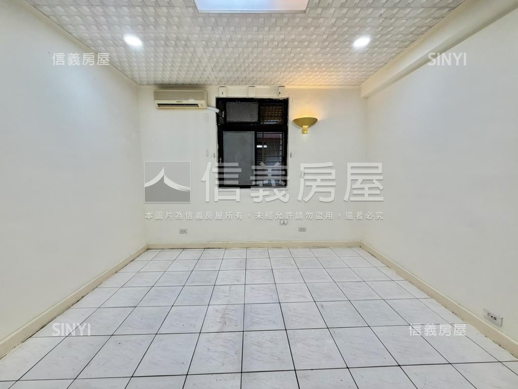 新板特區邊間方正二樓房屋室內格局與周邊環境