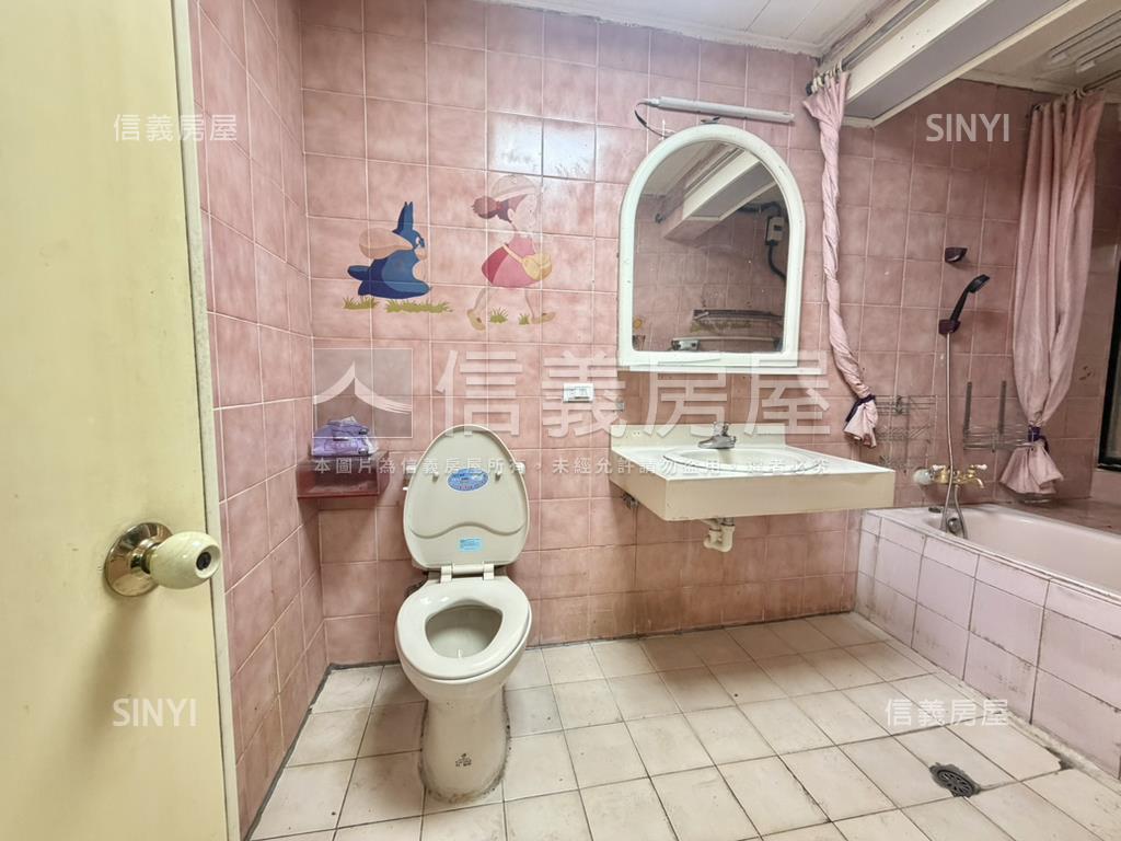 新板特區邊間方正二樓房屋室內格局與周邊環境