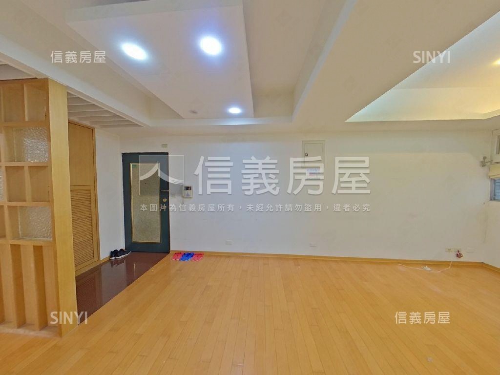 大坪林邊間兩房衛浴開窗房屋室內格局與周邊環境